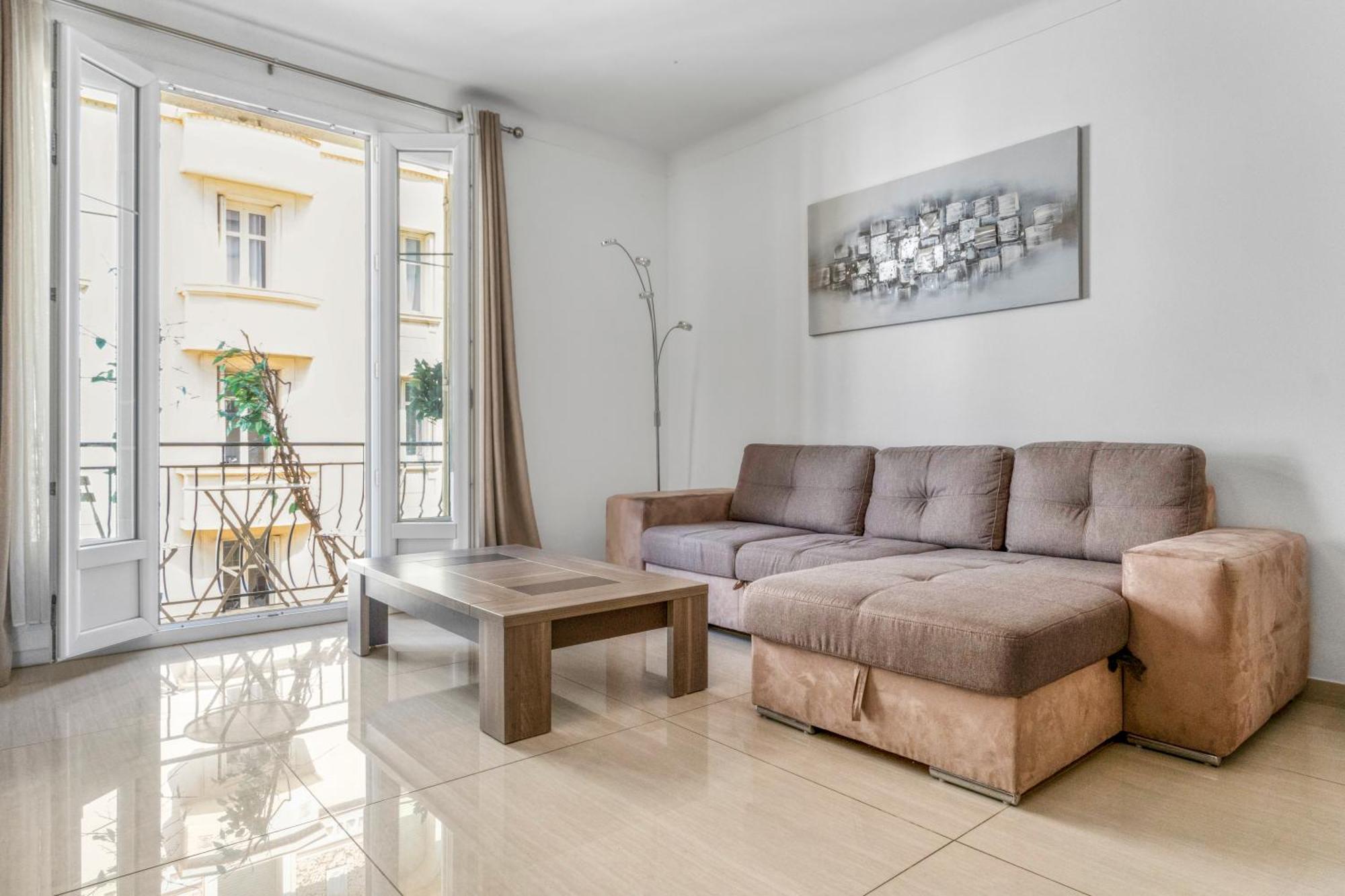 Apartment 2 Bed Avenue Saint-jean , 5 Minutes From Palais Des Festivals *