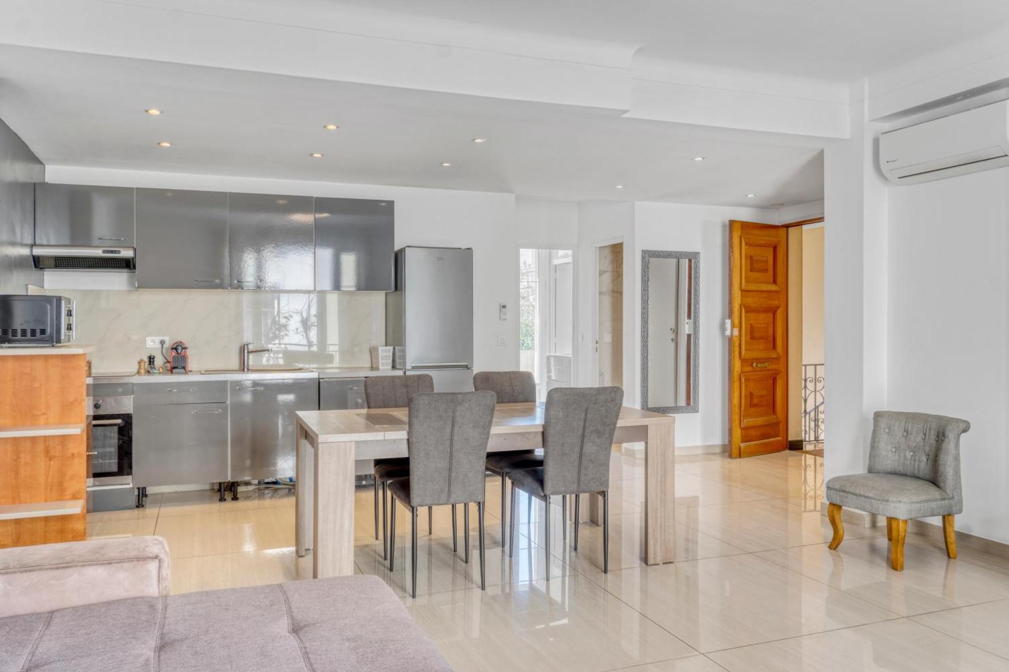 2 Bed Avenue Saint-jean , 5 Minutes From Palais Des Festivals * Cannes
