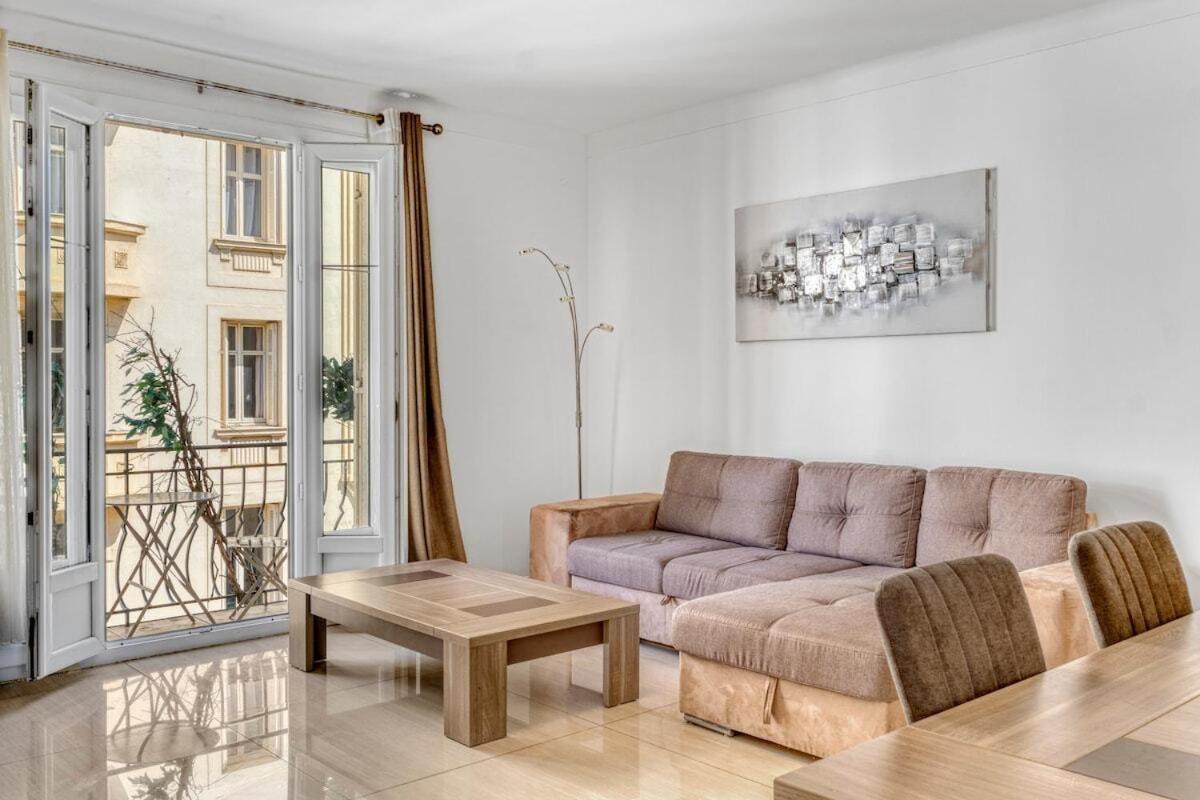 2 Bed Avenue Saint-jean , 5 Minutes From Palais Des Festivals Cannes