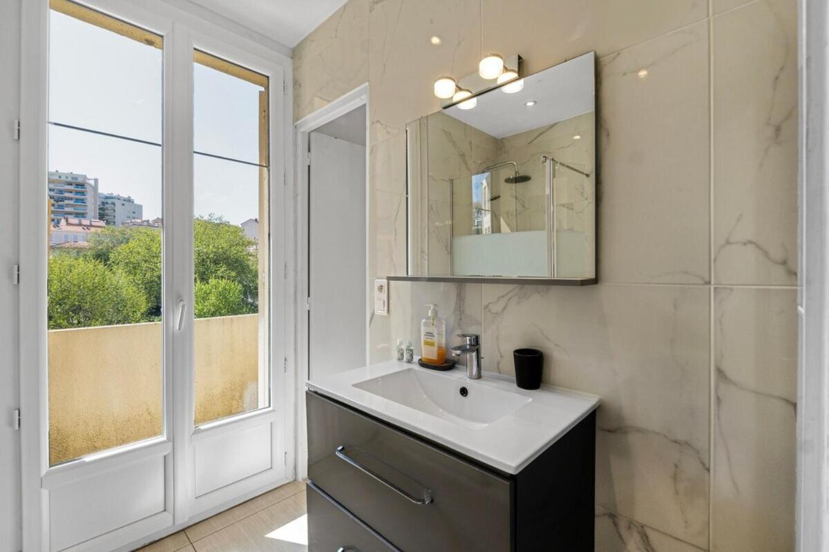 Appartement 2 Bed Avenue Saint-jean , 5 Minutes From Palais Des Festivals Cannes